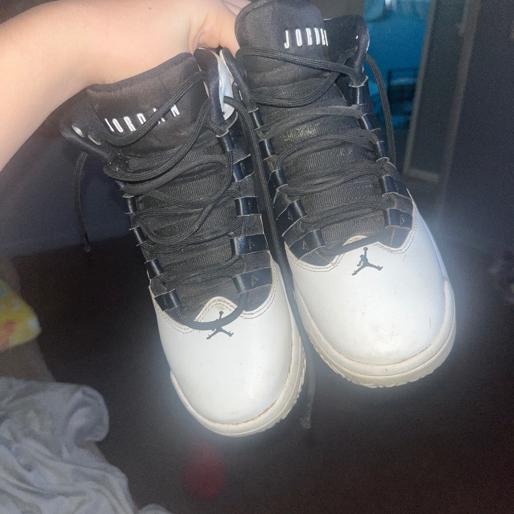 Air Jordan Aura Max